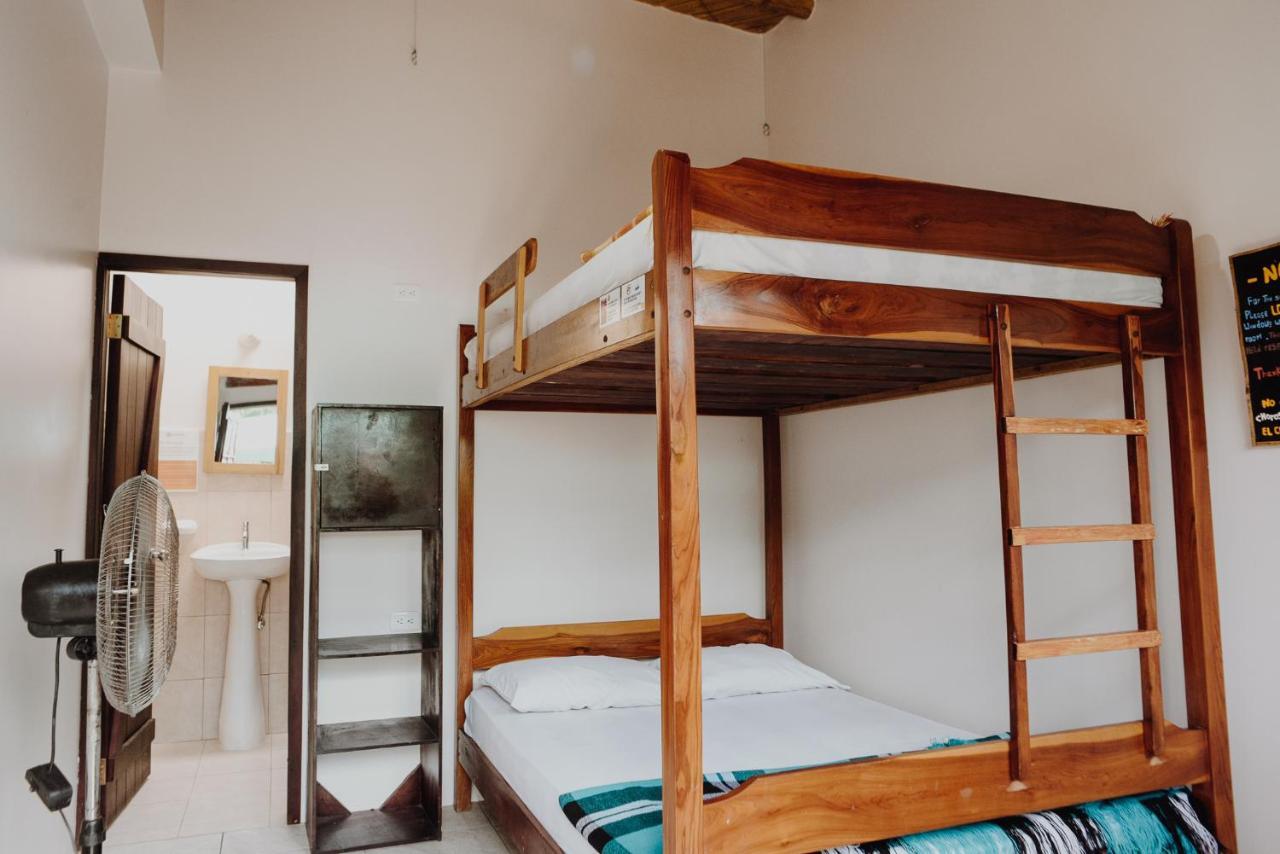 Esperanto Bed&Breakfast Surf Hostel Montañita Exterior foto