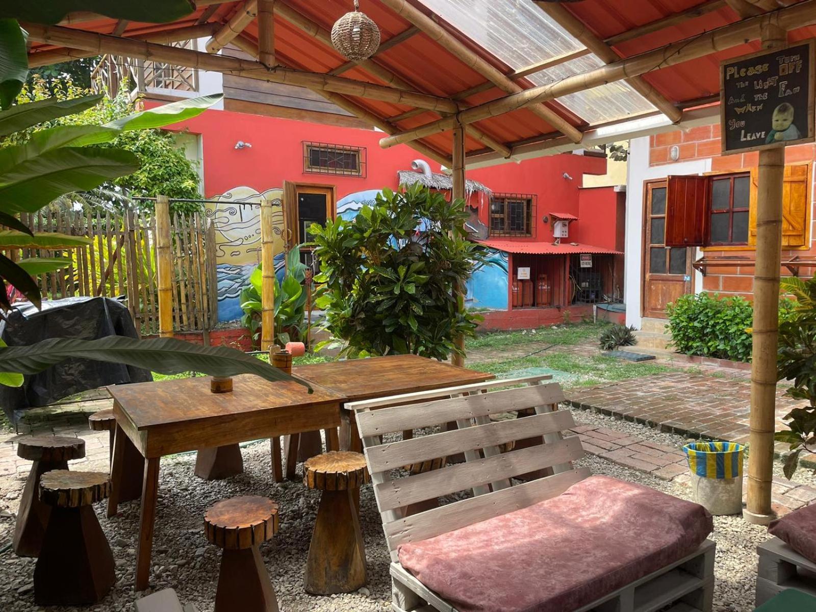 Esperanto Bed&Breakfast Surf Hostel Montañita Exterior foto